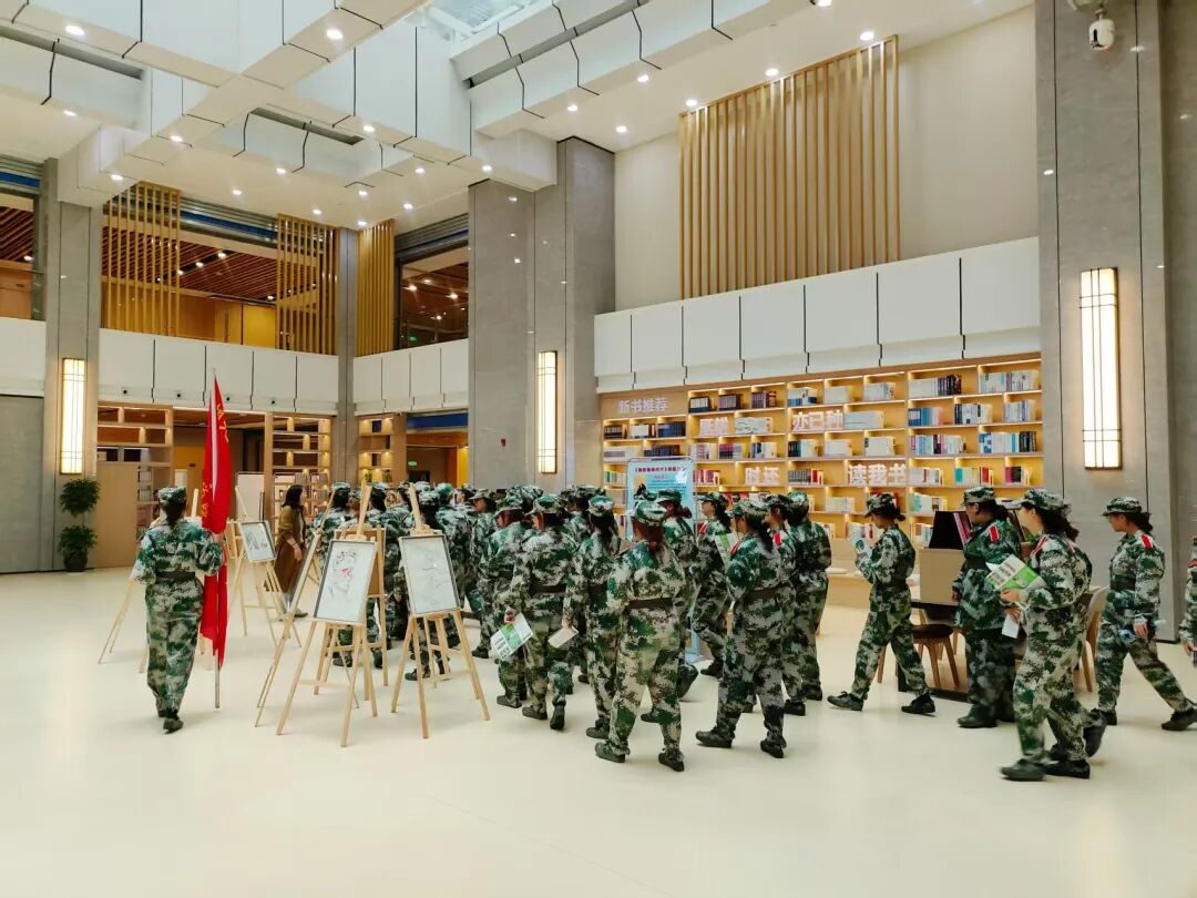 参观畅销书推荐区 参观畅销书推荐区